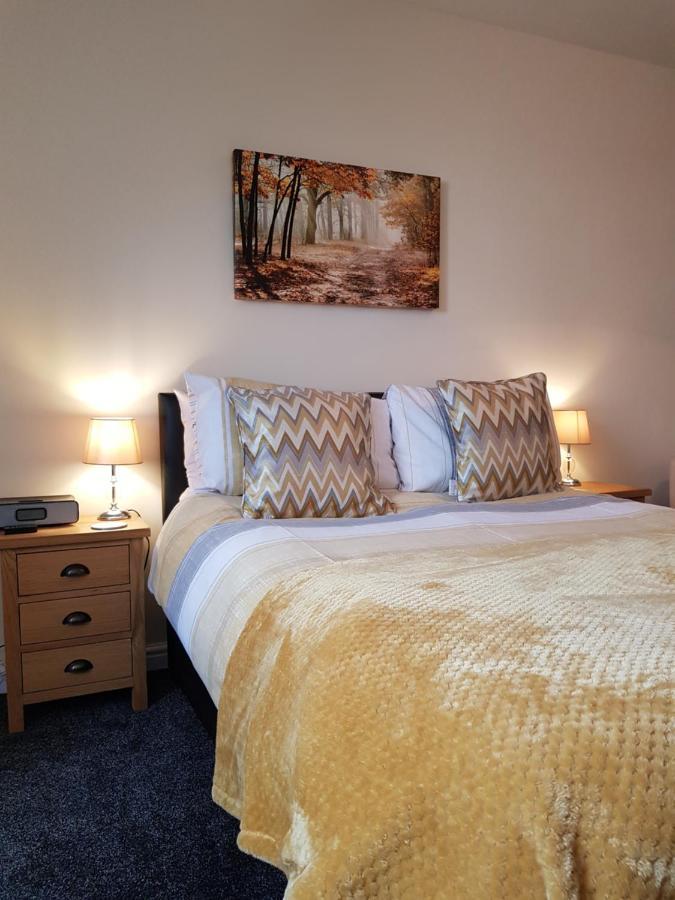 Park View Chase Villa Йорк Екстериор снимка